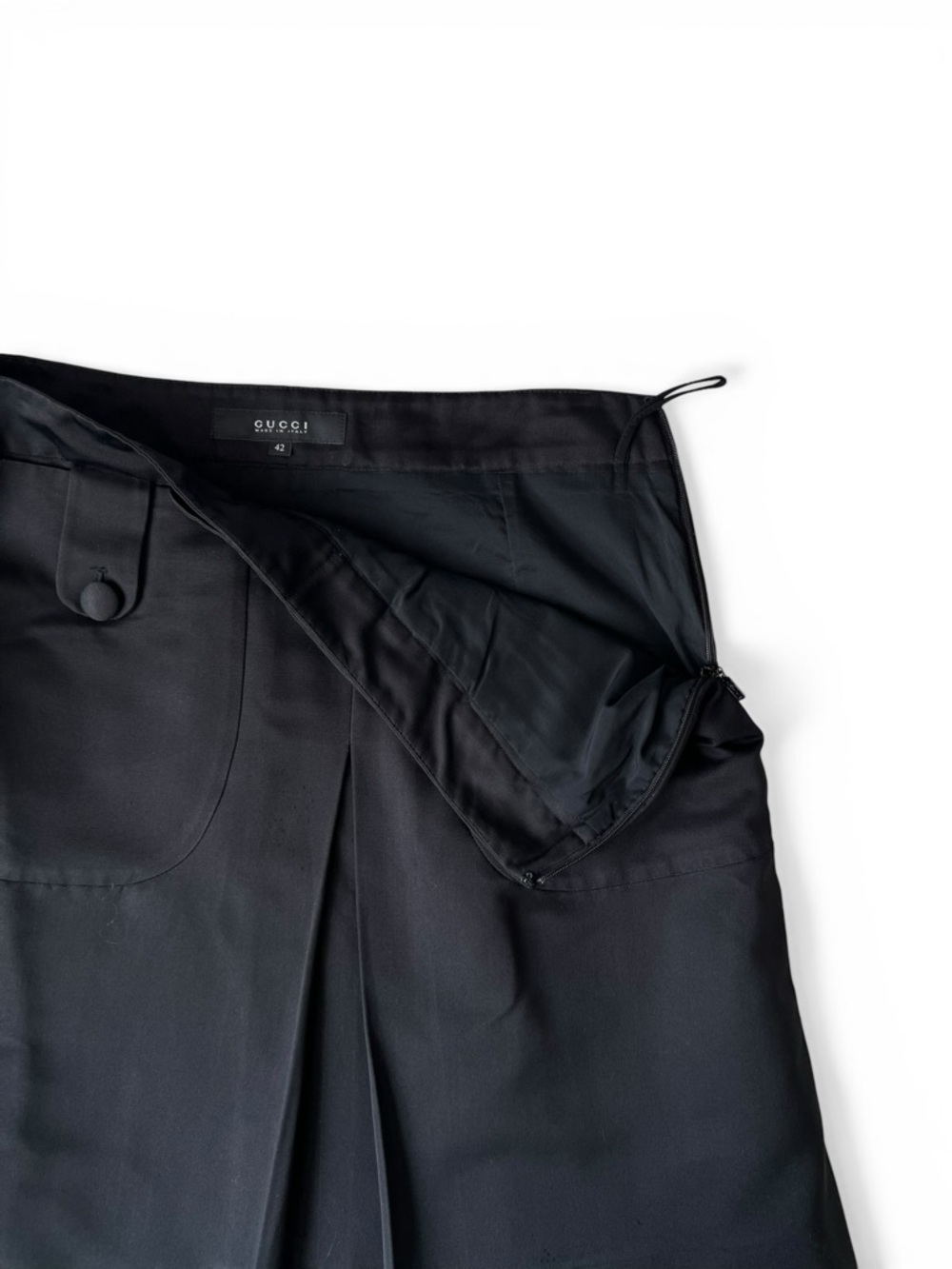 Gucci Women’s Luxury Black A-Line Mini Skirt with Front Pleat - 42 - Picture 5 of 11